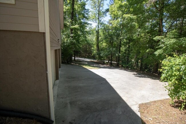 Photo - 1 Chinquapin Pass