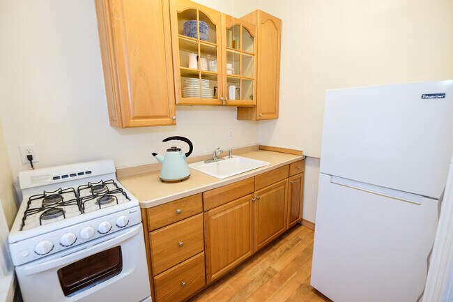 Photo - Lake Harriet Parkway Apartments