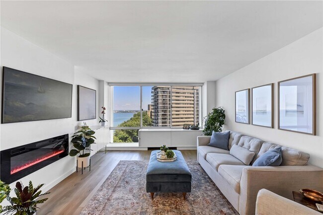 Photo - 12700 Lake Ave Unidad 1403