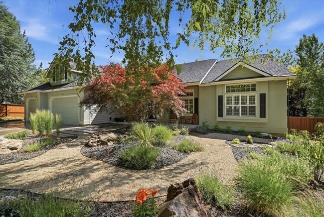 Photo - Luxury Living in Southeast Boise, 3-Car Garage, Hot Tub & Flexible Bonus Loft & Private/Secure Wo...