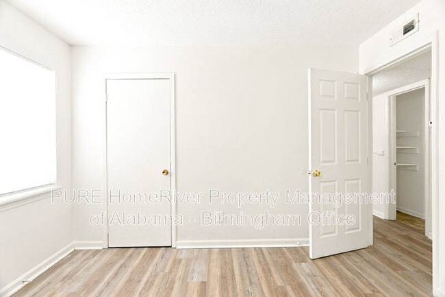 Photo - 8017 1st Ave S