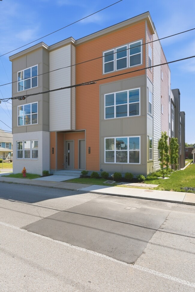 Photo - 626 40th Ave N