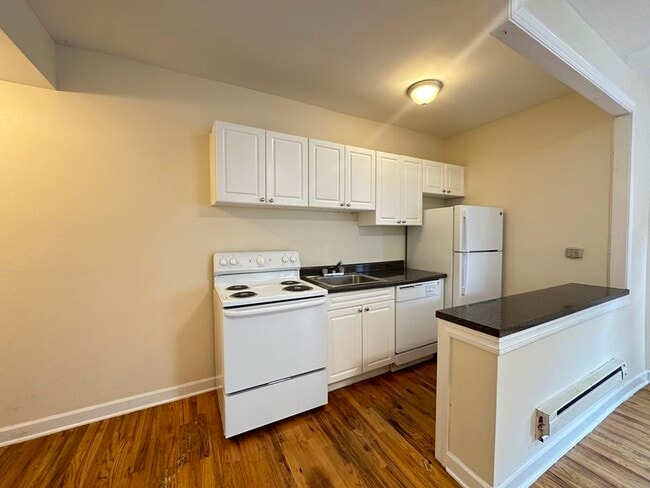 Photo - 503 W Aldine Ave Unit J00W