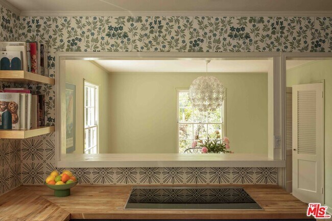 Photo - 881 Cumberland Rd