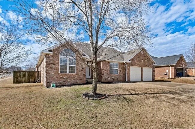 Photo - 3804 SW Kestrel Dr