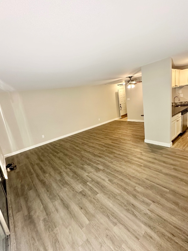 Photo - 807 Hickory Cir