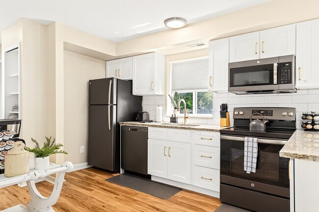 Photo - 18459 Sharon Ln Unit SI ID1032344P