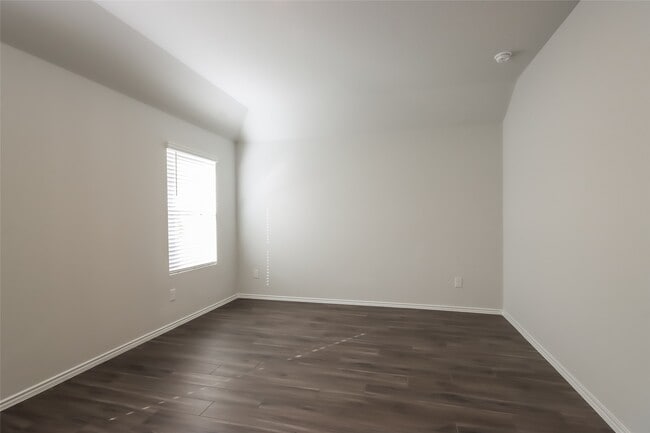 Building Photo - 22419 Verdin Rd Rental