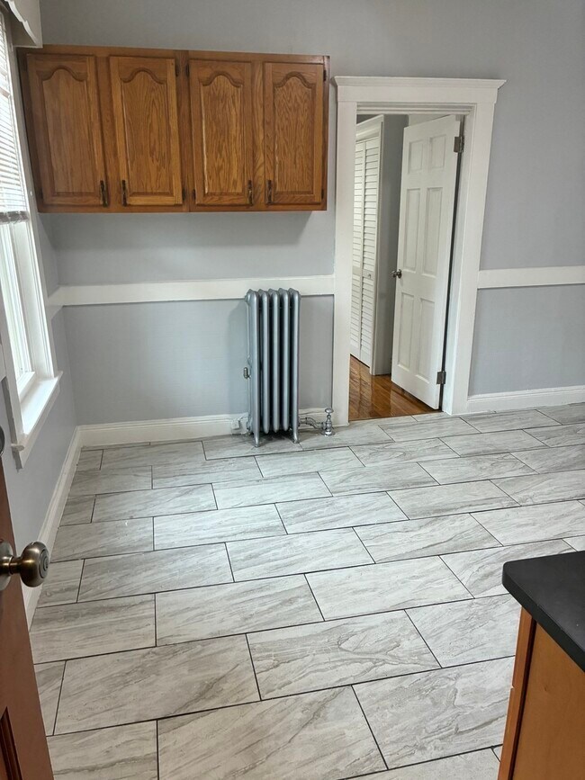 120 Capen St Unit 3