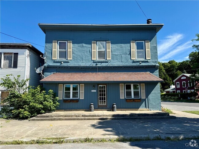 Building Photo - 2117 Main St Rental