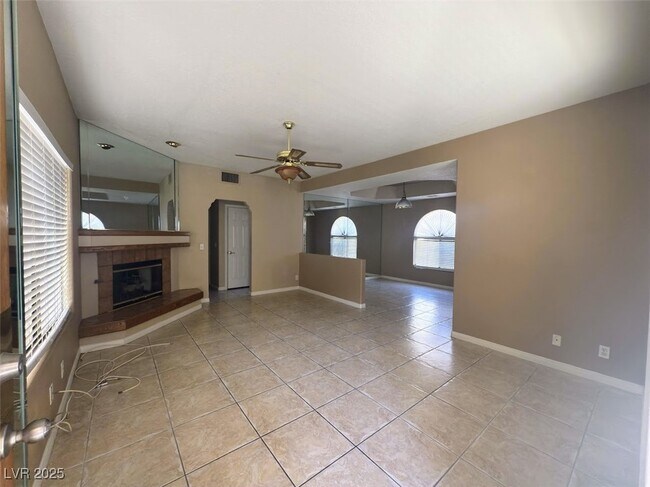 Photo - 1403 Santa Margarita St Unit D