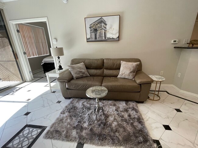 Photo - 1701 E Colter St Unit 221