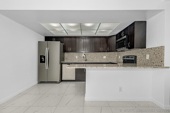 8706 W Sample Rd Unit 4