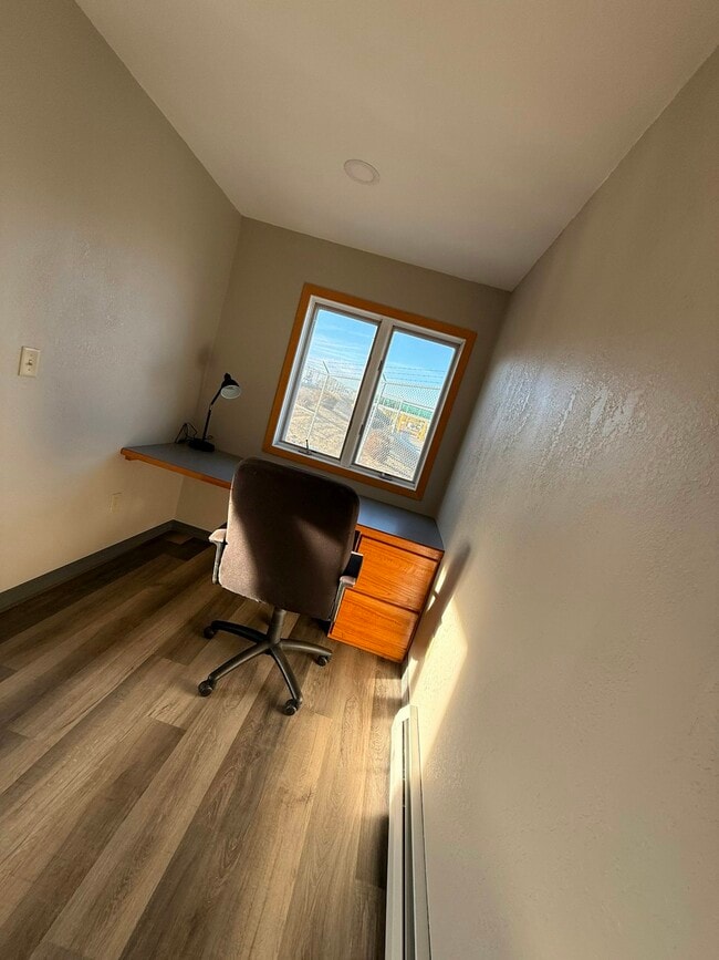 Photo - 211 Bank St Unit 1