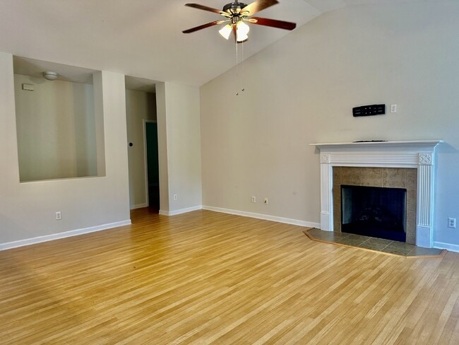 Photo - Three Bedroom Home located in Midpoint!