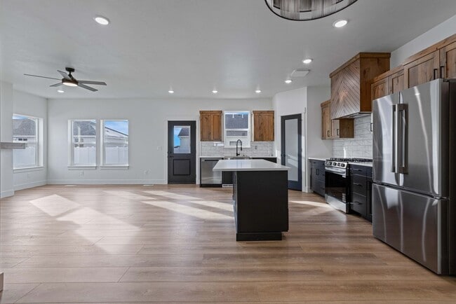 Building Photo - NEW BUILD 3-BED, 2-BATH UPSTAIRS DUPLEX UN... Rental