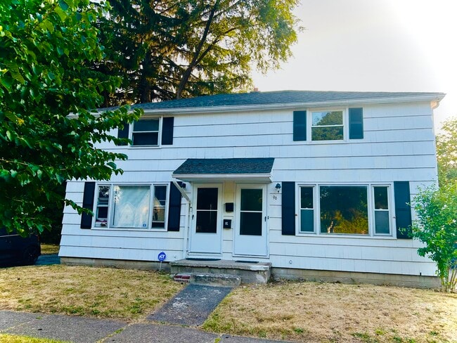 Building Photo - 96 Willis Ave Unit 96 WIllis Ave Rental