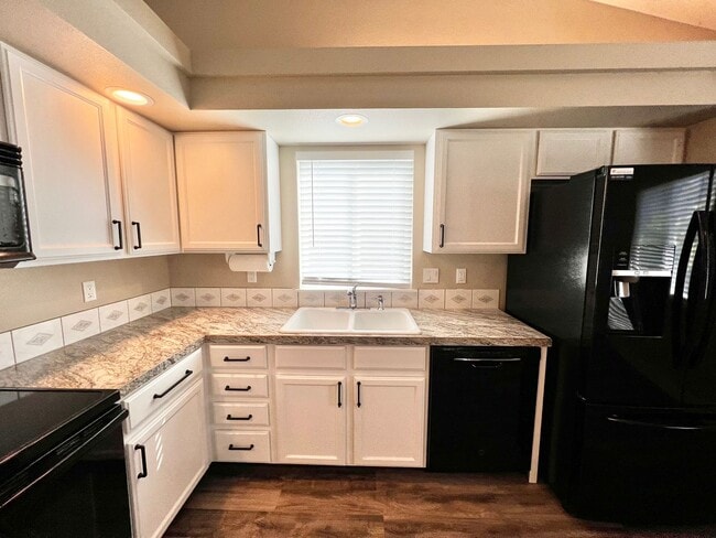 Photo - Spacious 3 bed, 2.5 bath home in Central Fort Collins