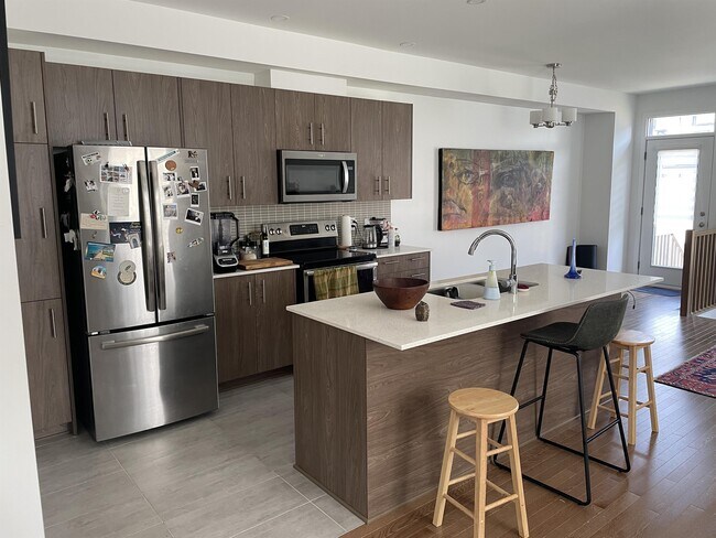 Building Photo - 287 Fountainhead Dr