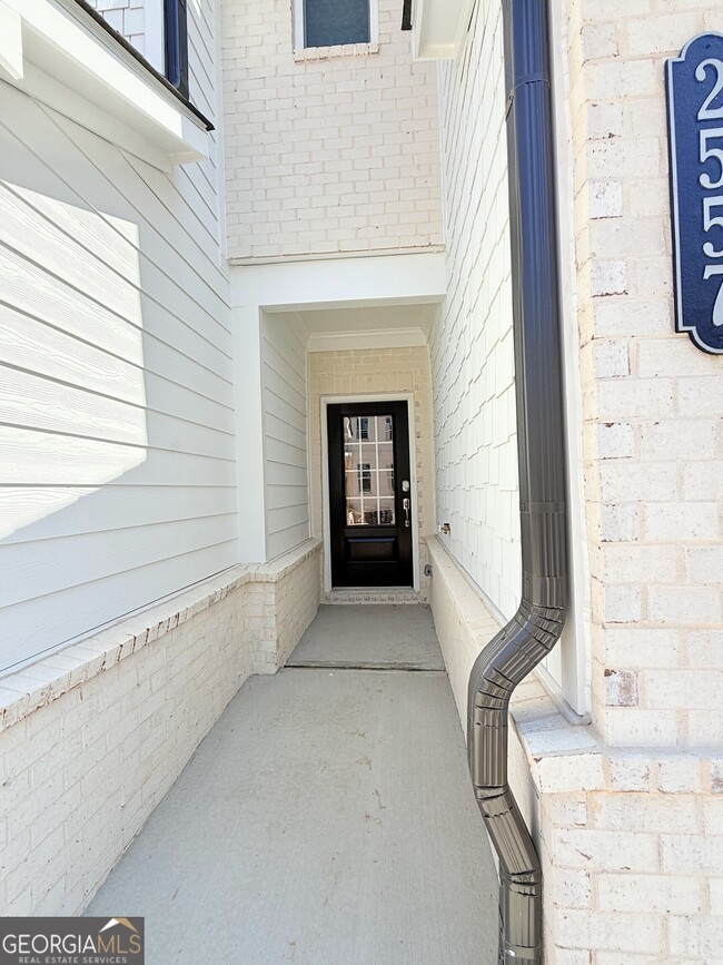 Photo - 2557 Adventure Way