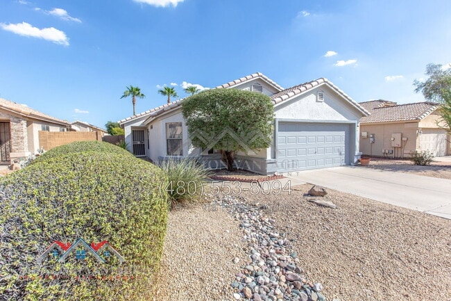 2219 E Ruby Ln
