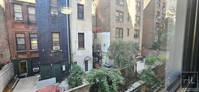 Photo - WEST 68 STREET Unidad 1B