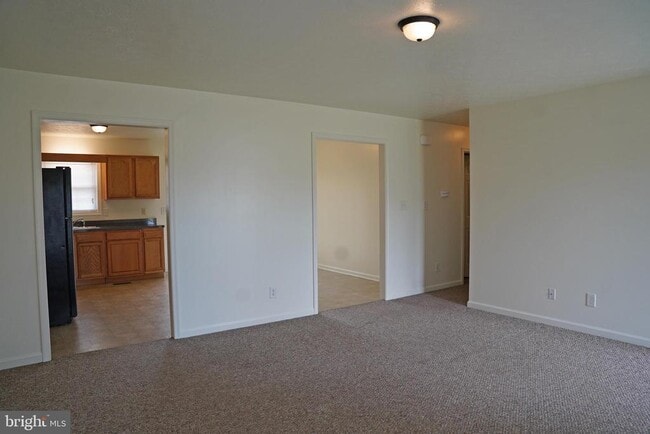 Building Photo - 122 Sinker Dr