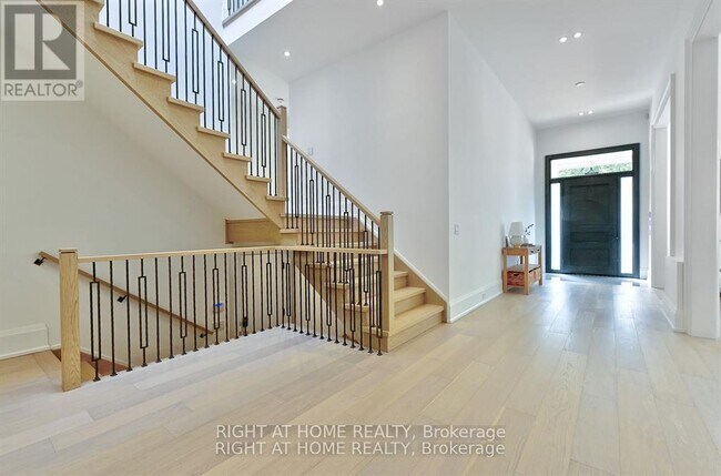Photo - 27 Hurlingham Crescent