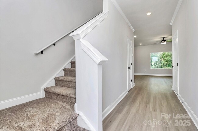 Photo - 7019 Jerimoth Dr