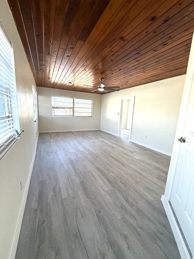 Photo - 3181 Hatton St Unit B