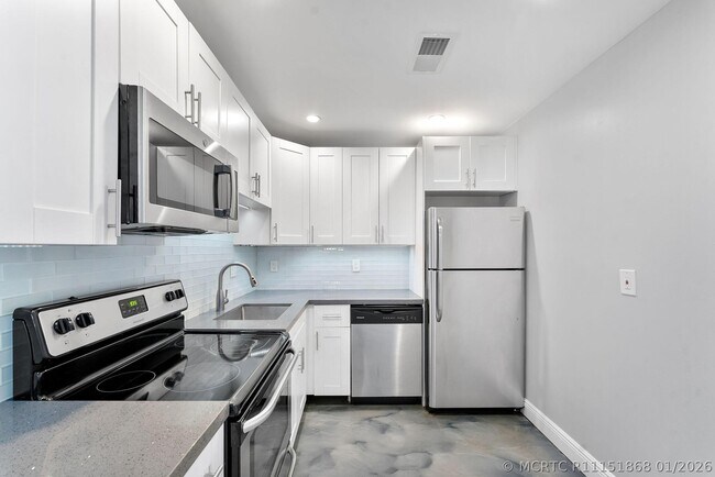 Photo - 470 NW 20th St Unit 3070