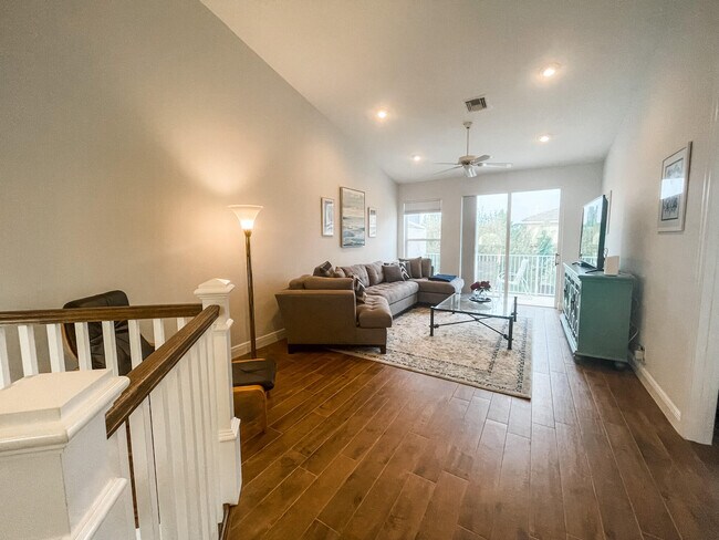 Photo - 8402 Mulligan Cir