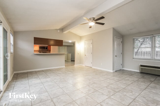 Photo - 7716 Gullit Way