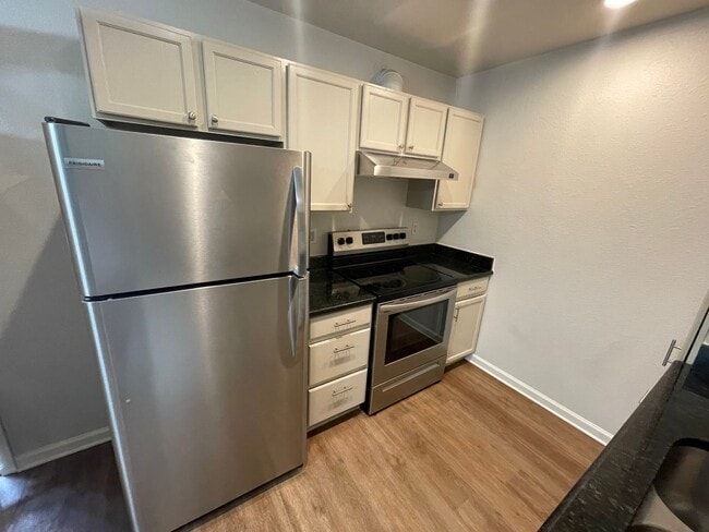 Photo - 215 Eleanor Ave Unit 2
