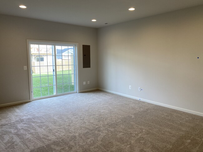 Photo - 217 Crofton Ct