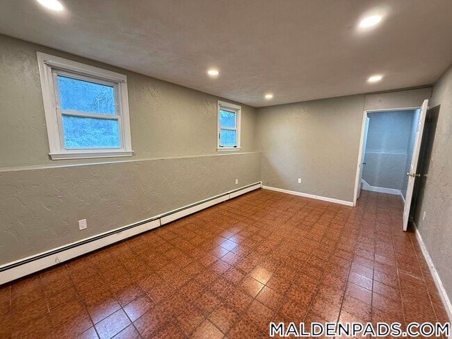 Photo - 37 Forest St