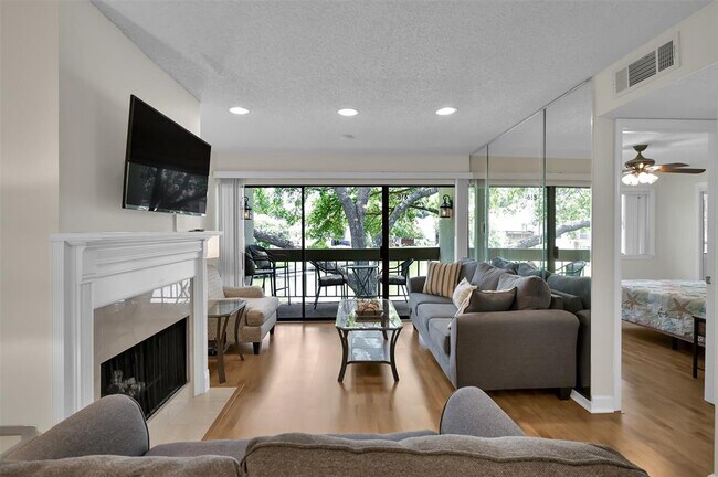 Photo - 12100 Melville Dr Unidad 618F