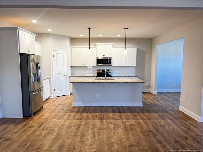 Photo - 155 Silk Oak Dr