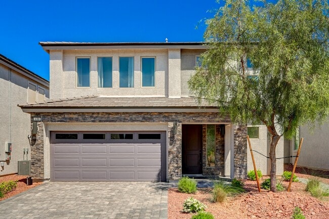 Photo - 630 Great River Ave