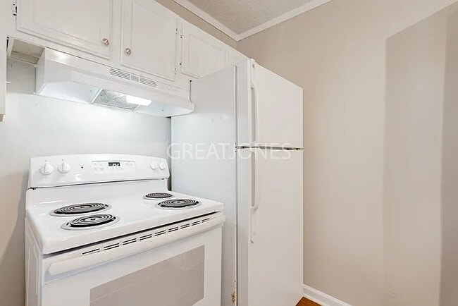 Photo - 2816 Friendly Ln