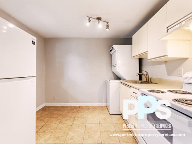 Photo - 195 Randolph St NE