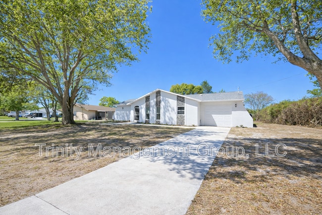 Photo - 10449 Mayflower Rd