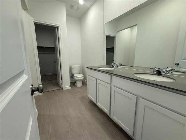 Photo - 7925 Wonder Woman Dr