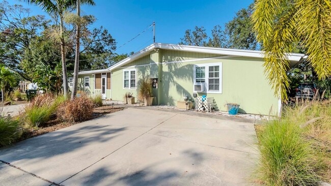 Photo - CLEAR675 Unit B