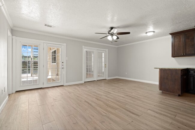 Photo - 907 Northbend Dr