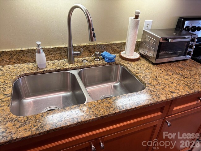 Photo - 4620 Piedmont Row Dr