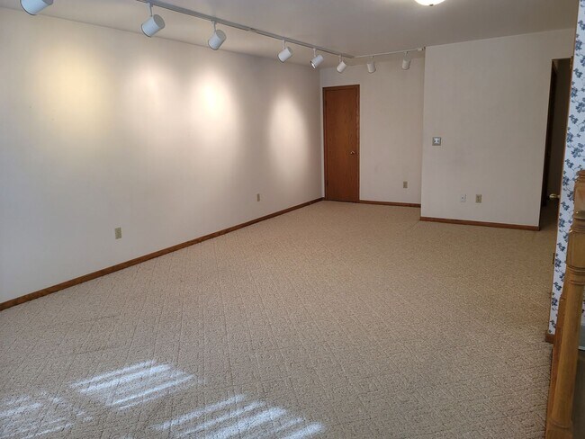 Photo - 1831 Rapids St Unidad 463 Wyatt Ave