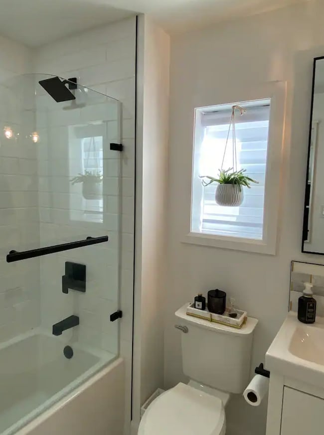 Photo - 349 Third Av W