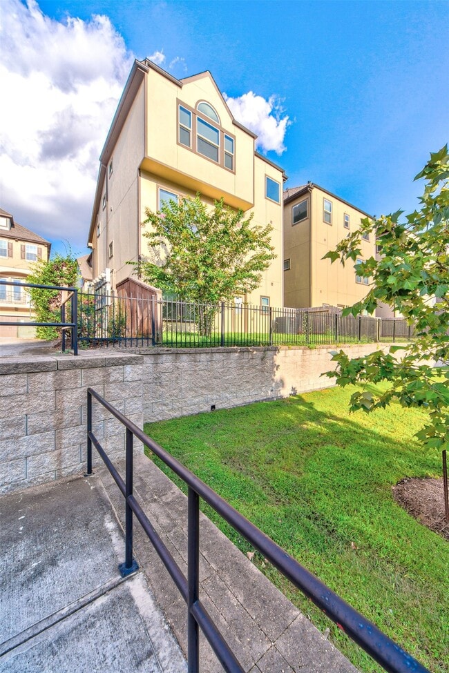 Photo - 12258 Oxford Cres Cir