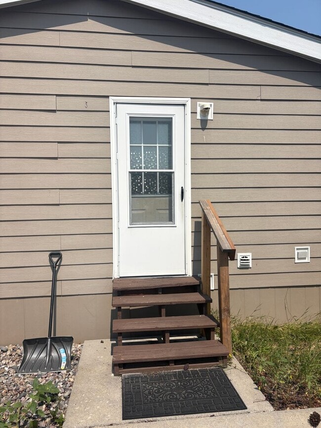 Photo - 3 Bedroom Unit behind Gallatin Valley Mall!